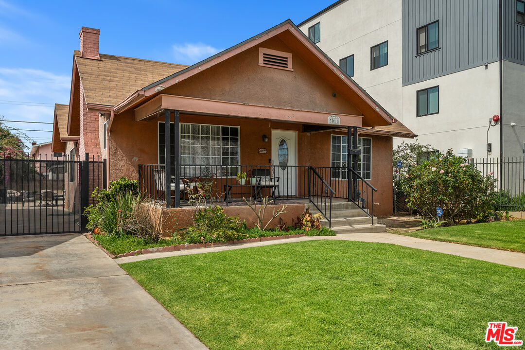 3011 Van Buren Pl