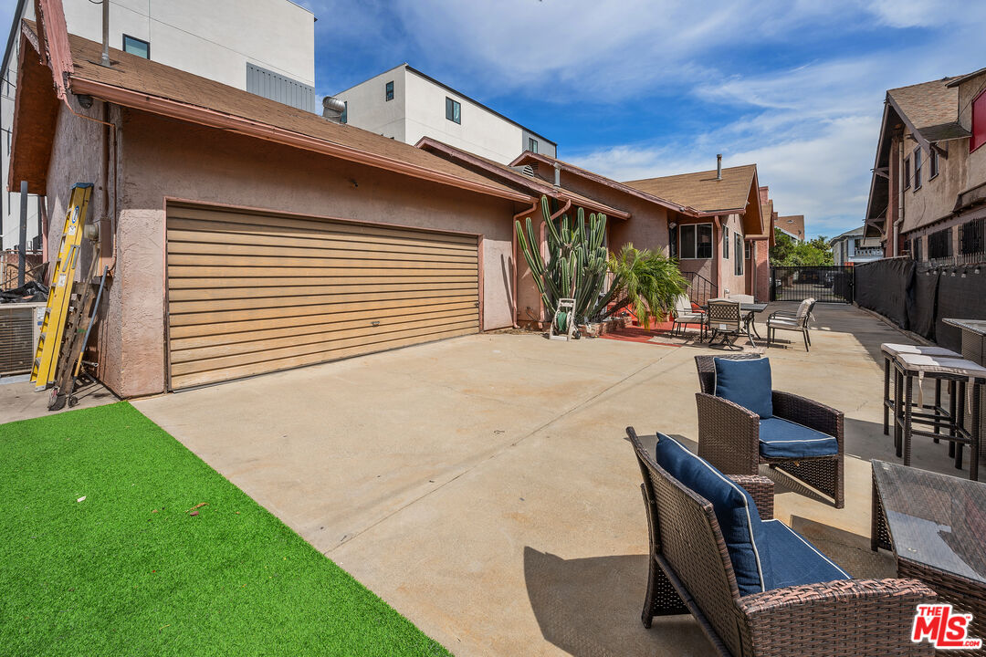 3011 Van Buren Pl