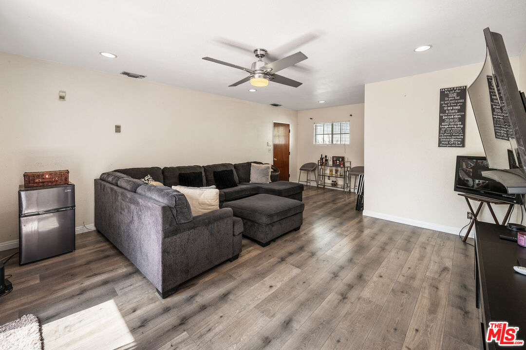 3011 Van Buren Pl