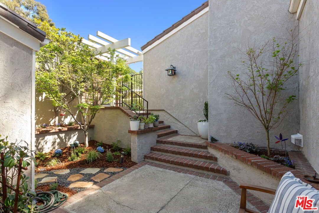 11 Rocky Knl Unit: 12