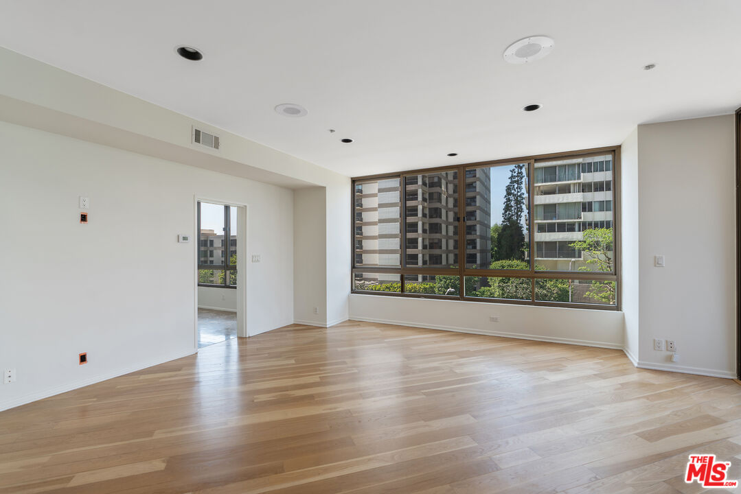 10430 Wilshire Blvd Unit: 202