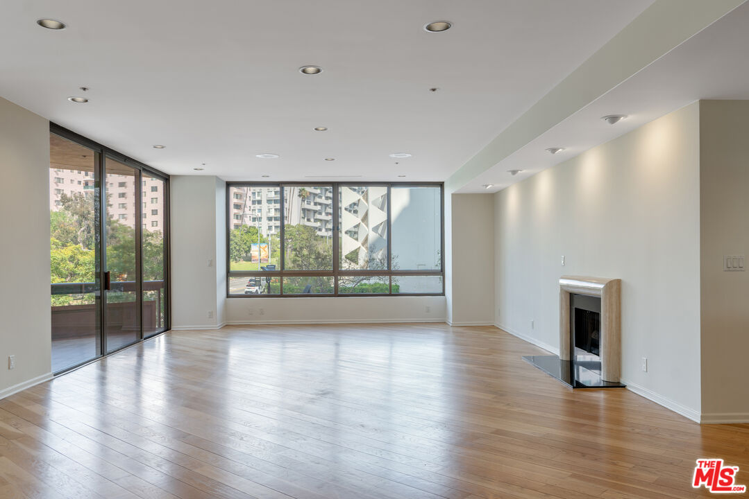 10430 Wilshire Blvd Unit: 202