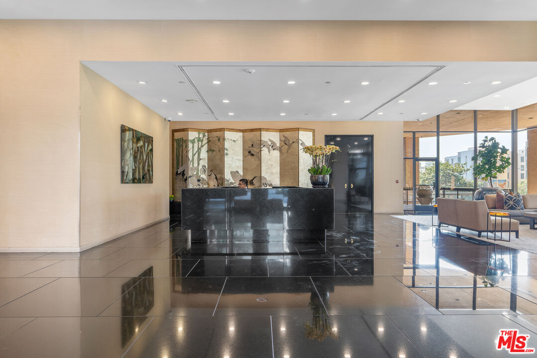 10430 Wilshire Blvd Unit: 202