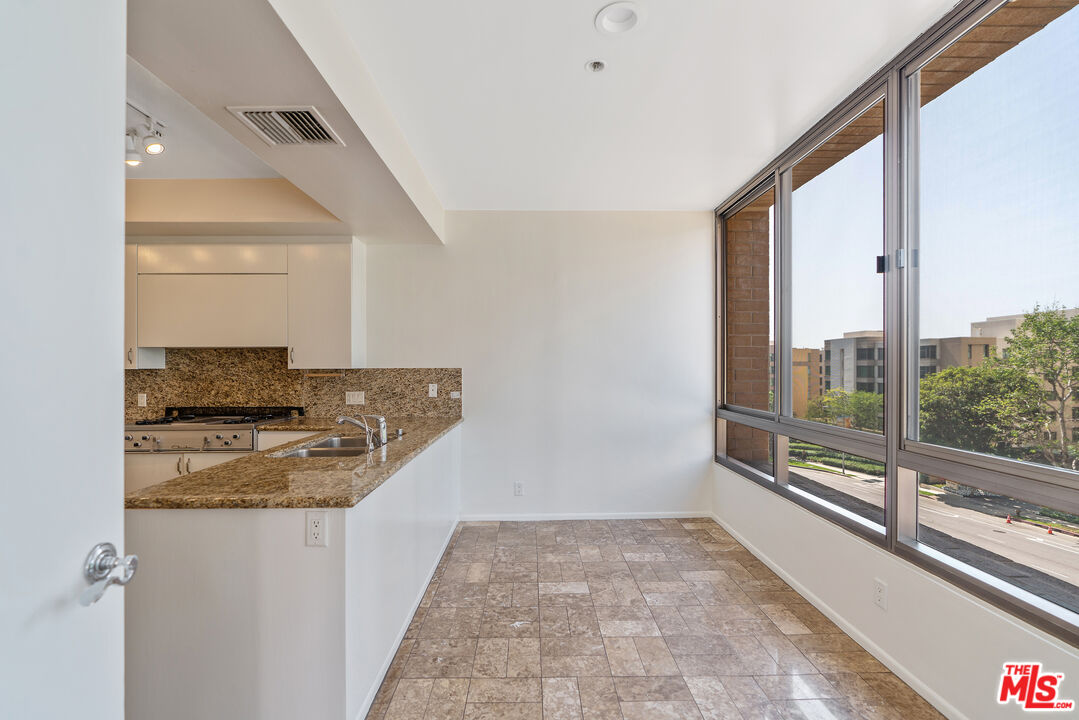 10430 Wilshire Blvd Unit: 202