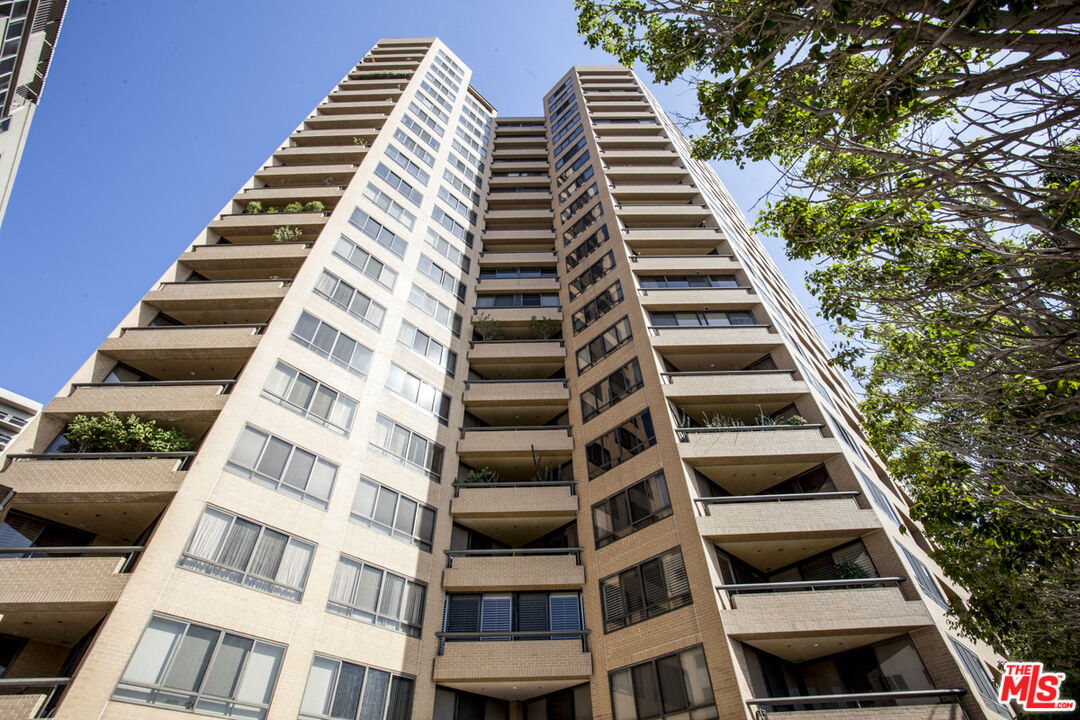 10430 Wilshire Blvd Unit: 202