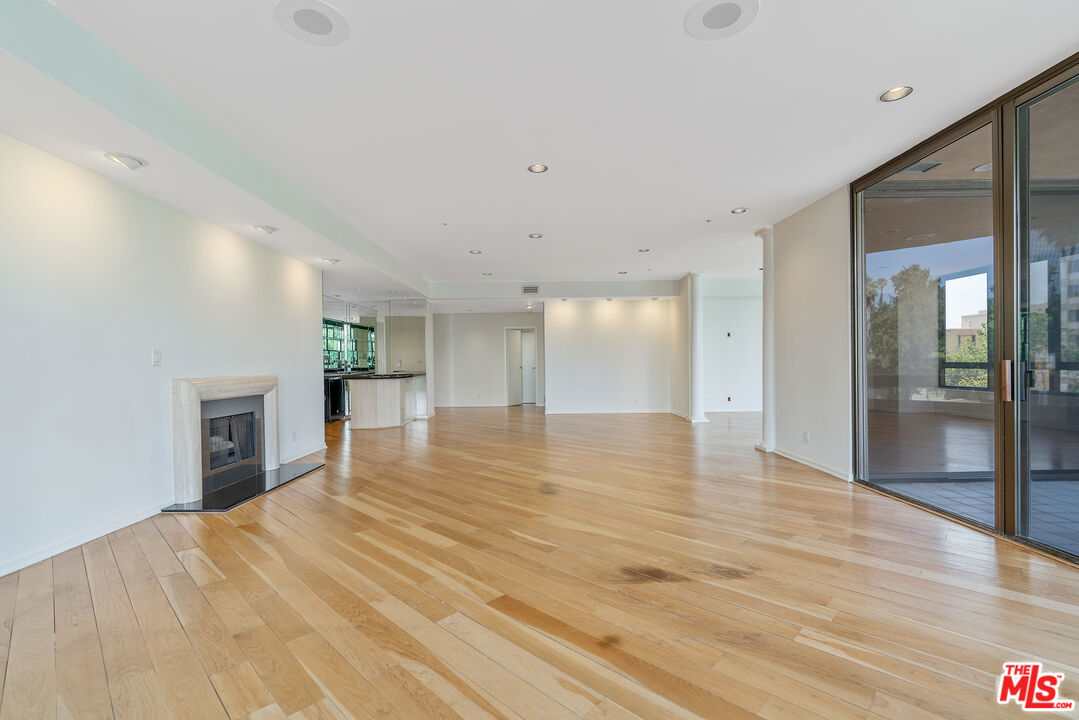 10430 Wilshire Blvd Unit: 202