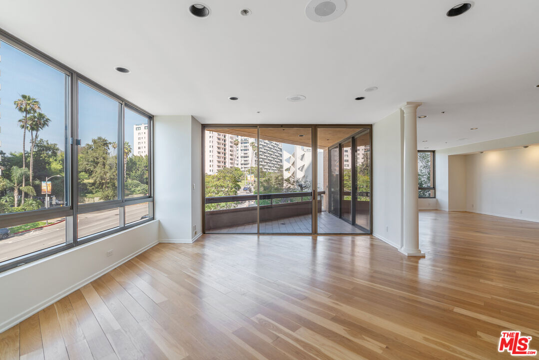 10430 Wilshire Blvd Unit: 202