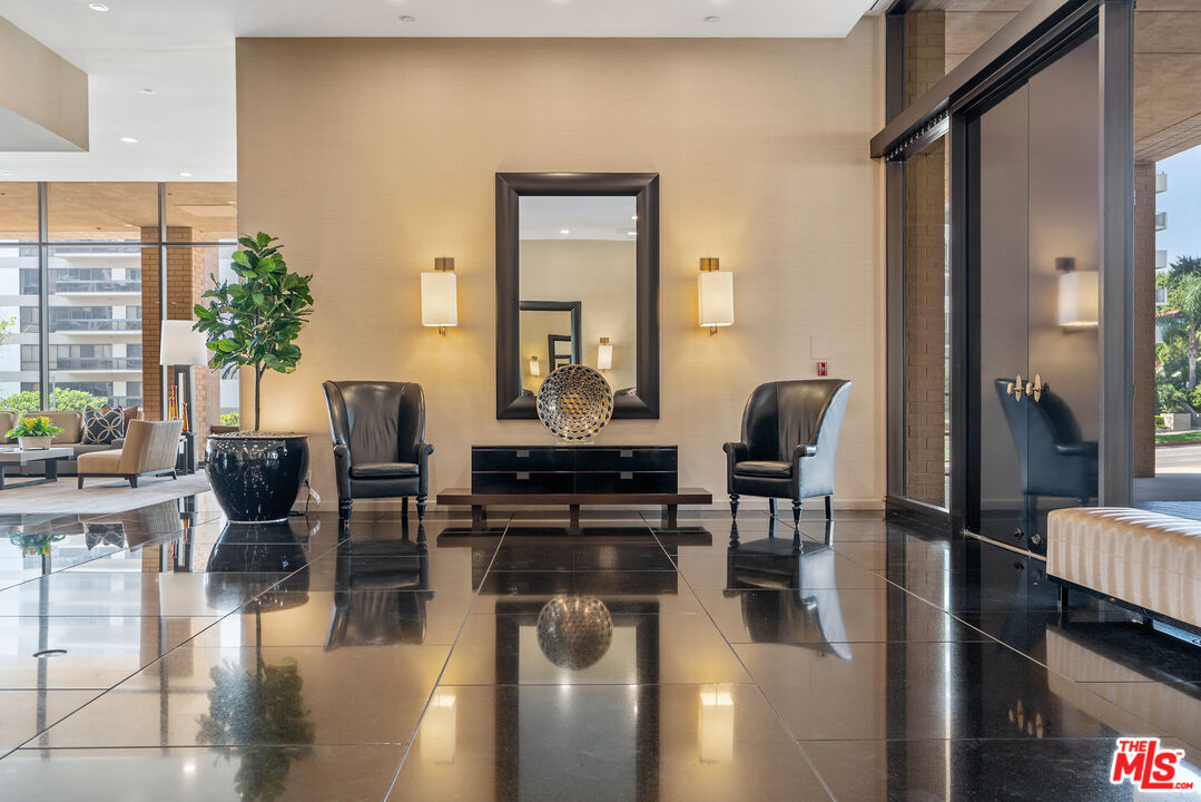 10430 Wilshire Blvd Unit: 202