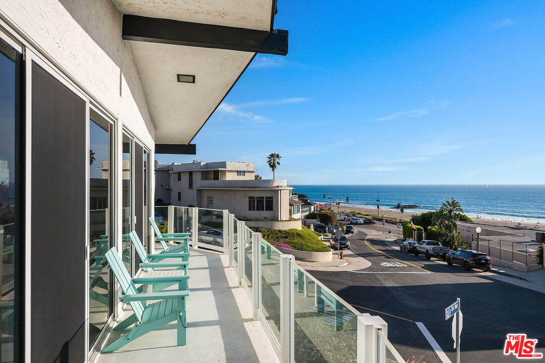 7334 Vista Del Mar Ln