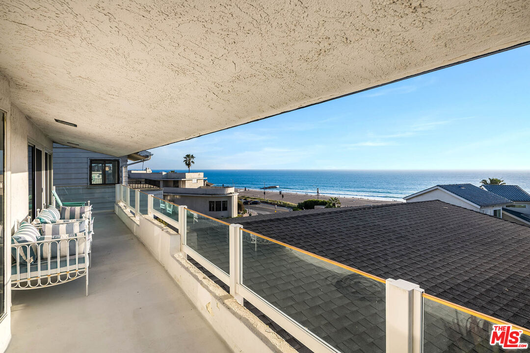 7334 Vista Del Mar Ln