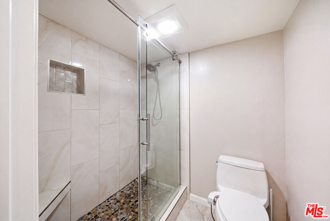 835 S Lucerne Blvd Unit: 105