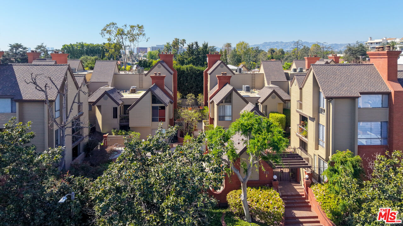 835 S Lucerne Blvd Unit: 105