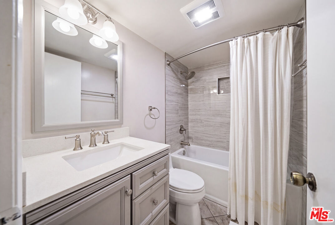 835 S Lucerne Blvd Unit: 105