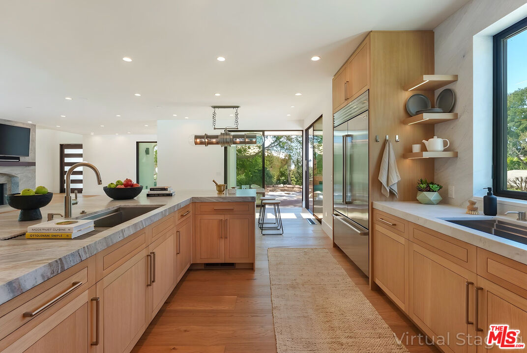 382 Aderno Way