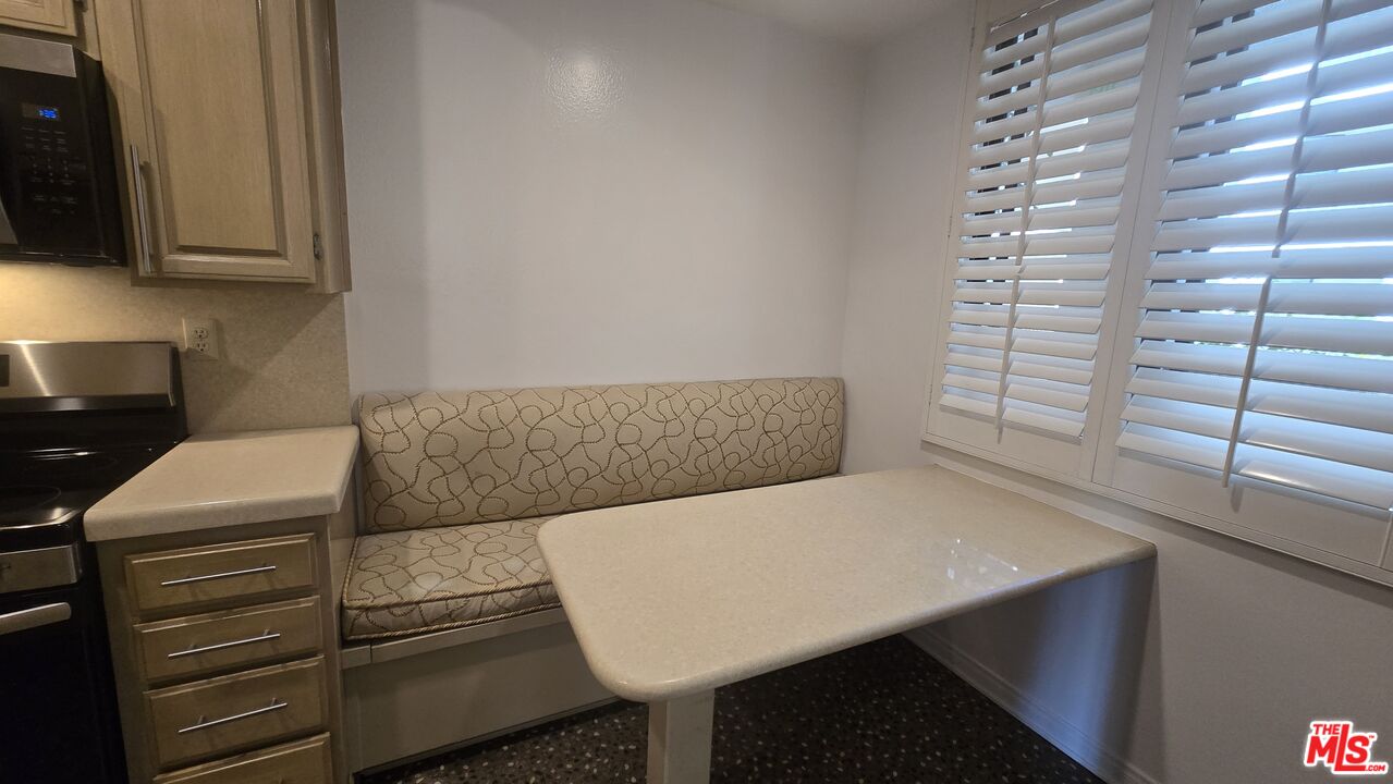 2131 Century Park Ln Unit: 212