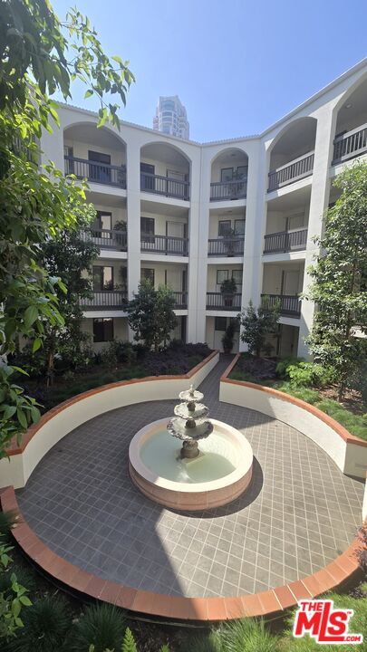 2131 Century Park Ln Unit: 212