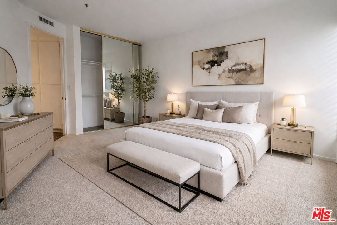 2131 Century Park Ln Unit: 212