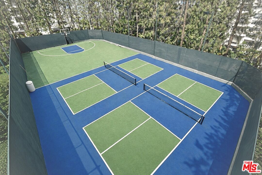 2131 Century Park Ln Unit: 212