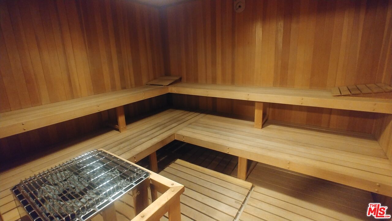 2131 Century Park Ln Unit: 212