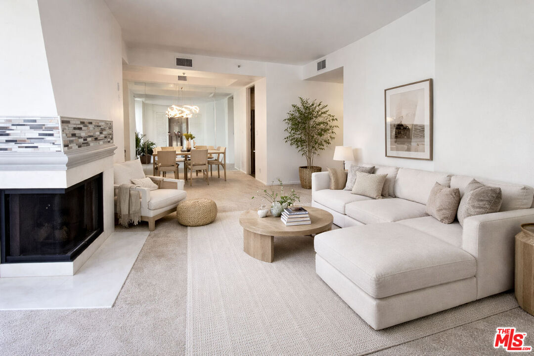 2131 Century Park Ln Unit: 212