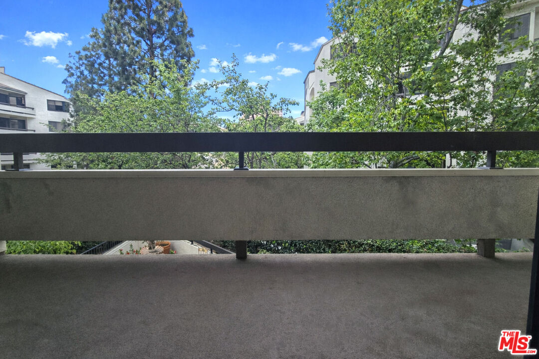 2131 Century Park Ln Unit: 212