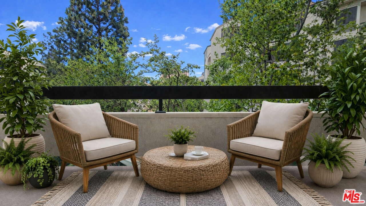 2131 Century Park Ln Unit: 212