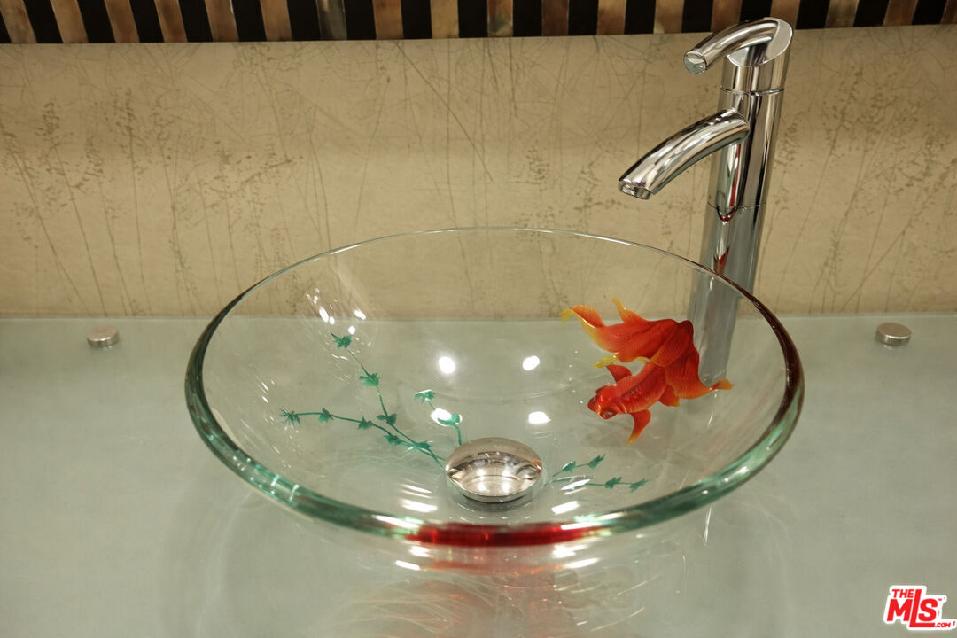 2131 Century Park Ln Unit: 212