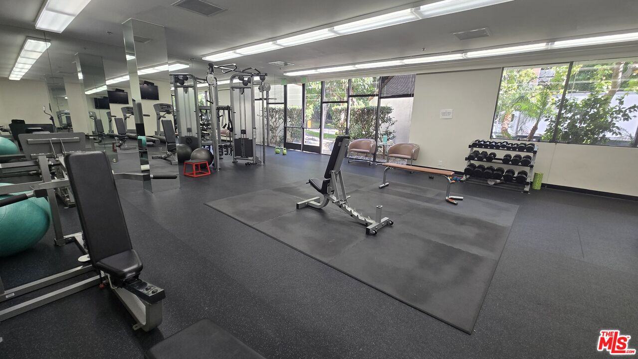 2131 Century Park Ln Unit: 212