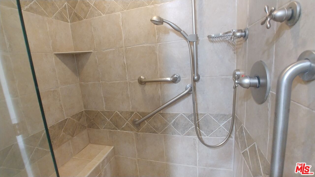 2131 Century Park Ln Unit: 212