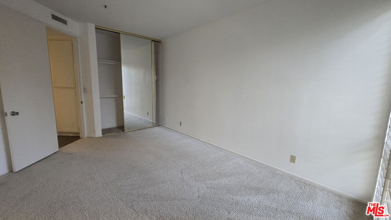 2131 Century Park Ln Unit: 212