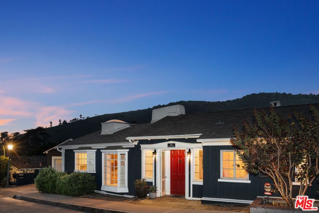 2109 Castilian Dr