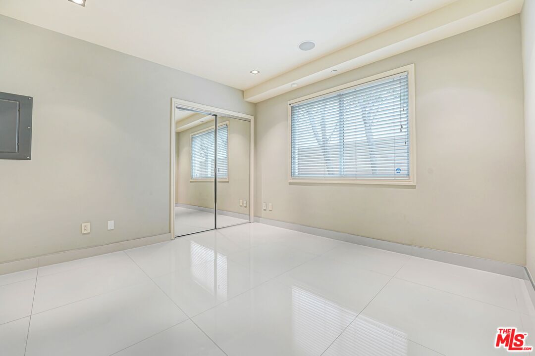 11921 Dorothy St Unit: 102