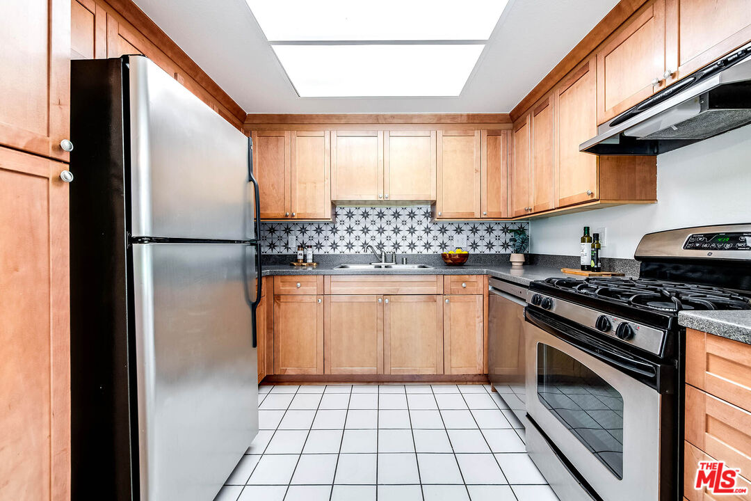 2249 20th St Unit: 3