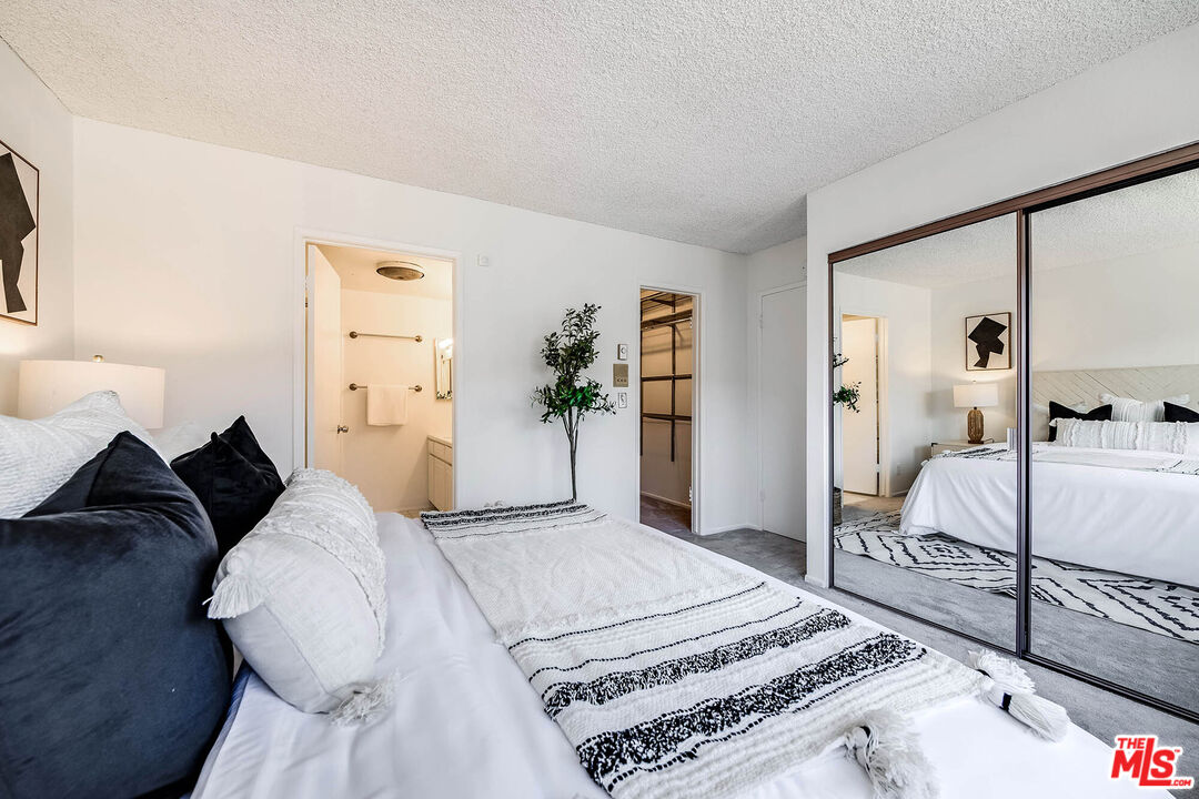 2249 20th St Unit: 3