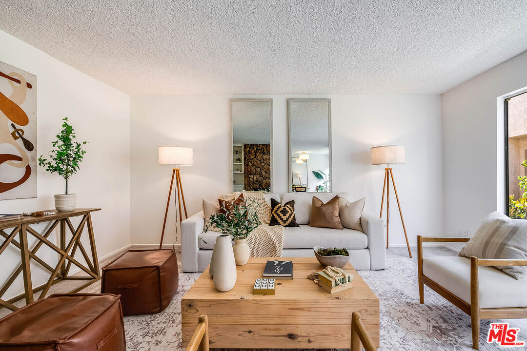 2249 20th St Unit: 3