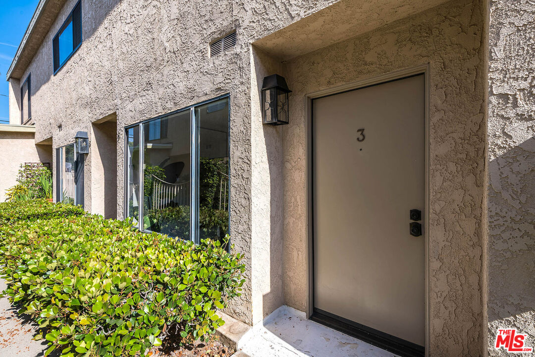 2249 20th St Unit: 3