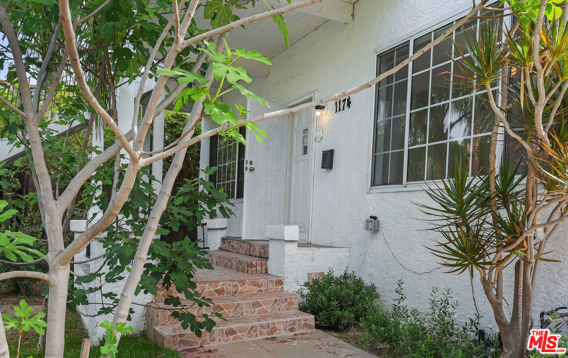 1174 S Highland Ave