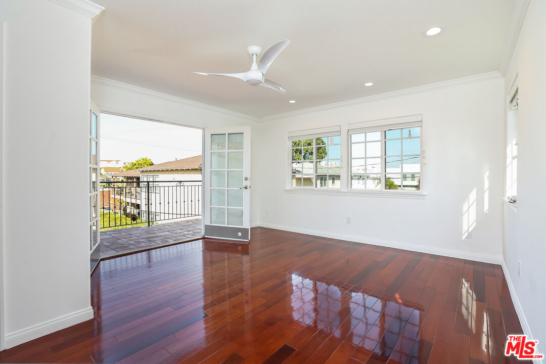 252 HAMPTON DR Unit: E