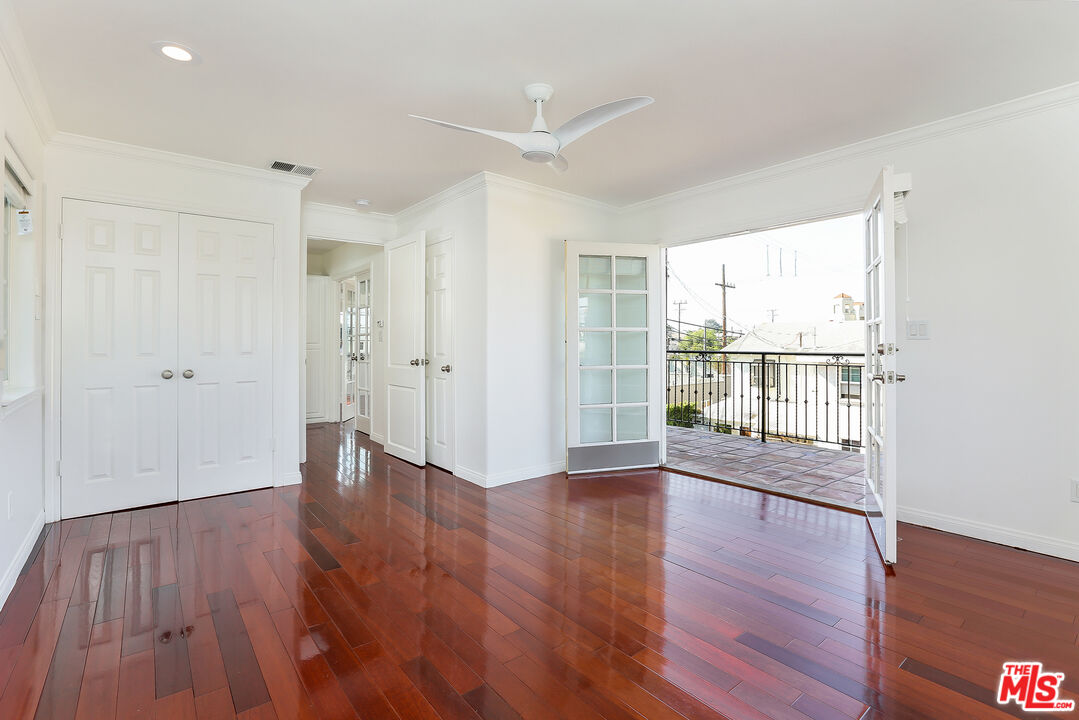 252 HAMPTON DR Unit: E