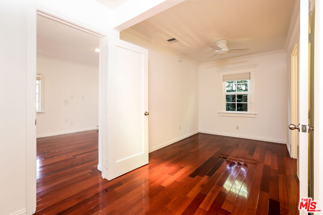 252 HAMPTON DR Unit: E