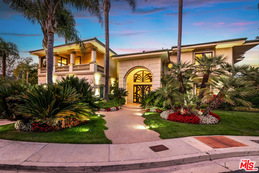 12145 Summit Ct