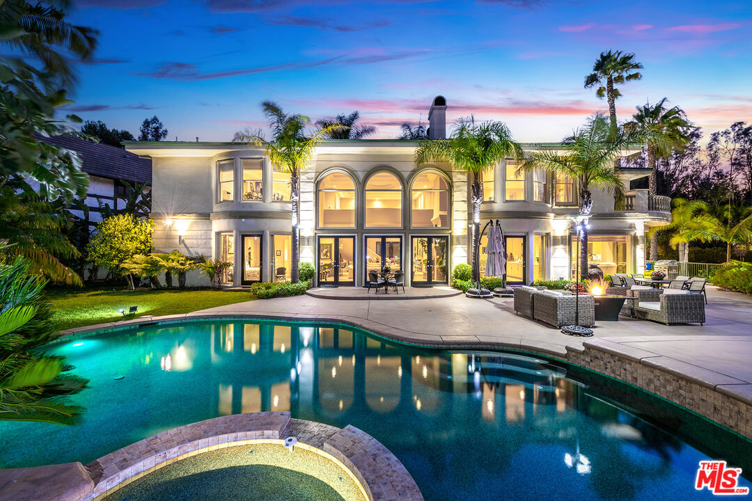 12145 Summit Ct
