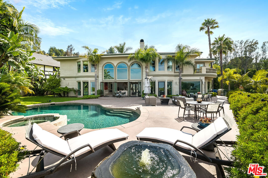 12145 Summit Ct