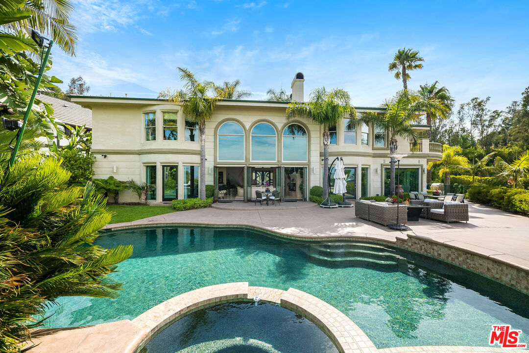 12145 Summit Ct
