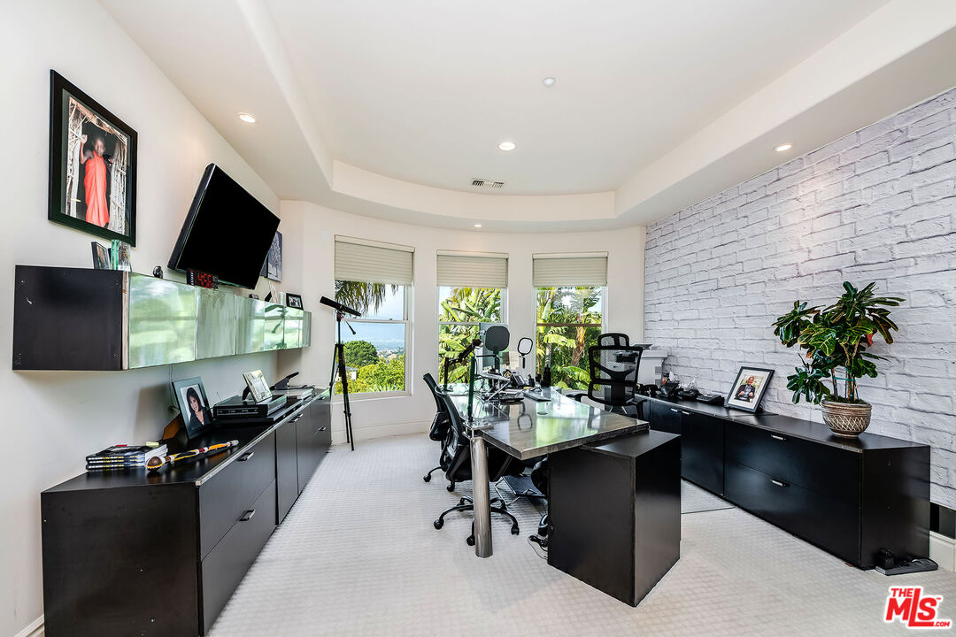 12145 Summit Ct