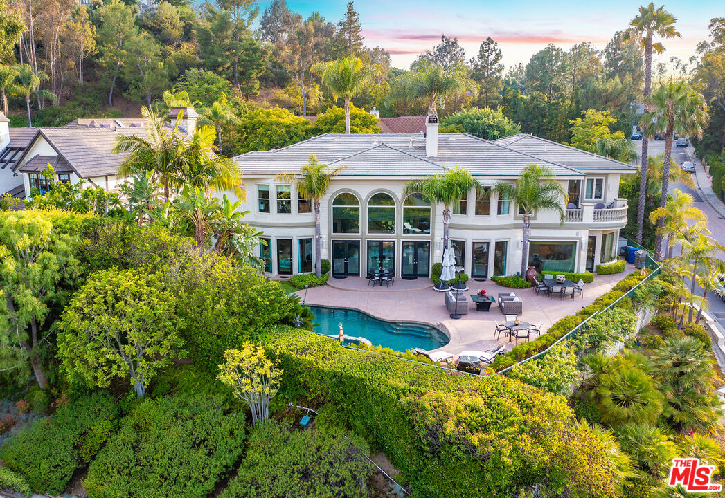 12145 Summit Ct