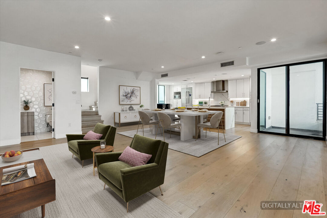 733 N Gramercy Pl