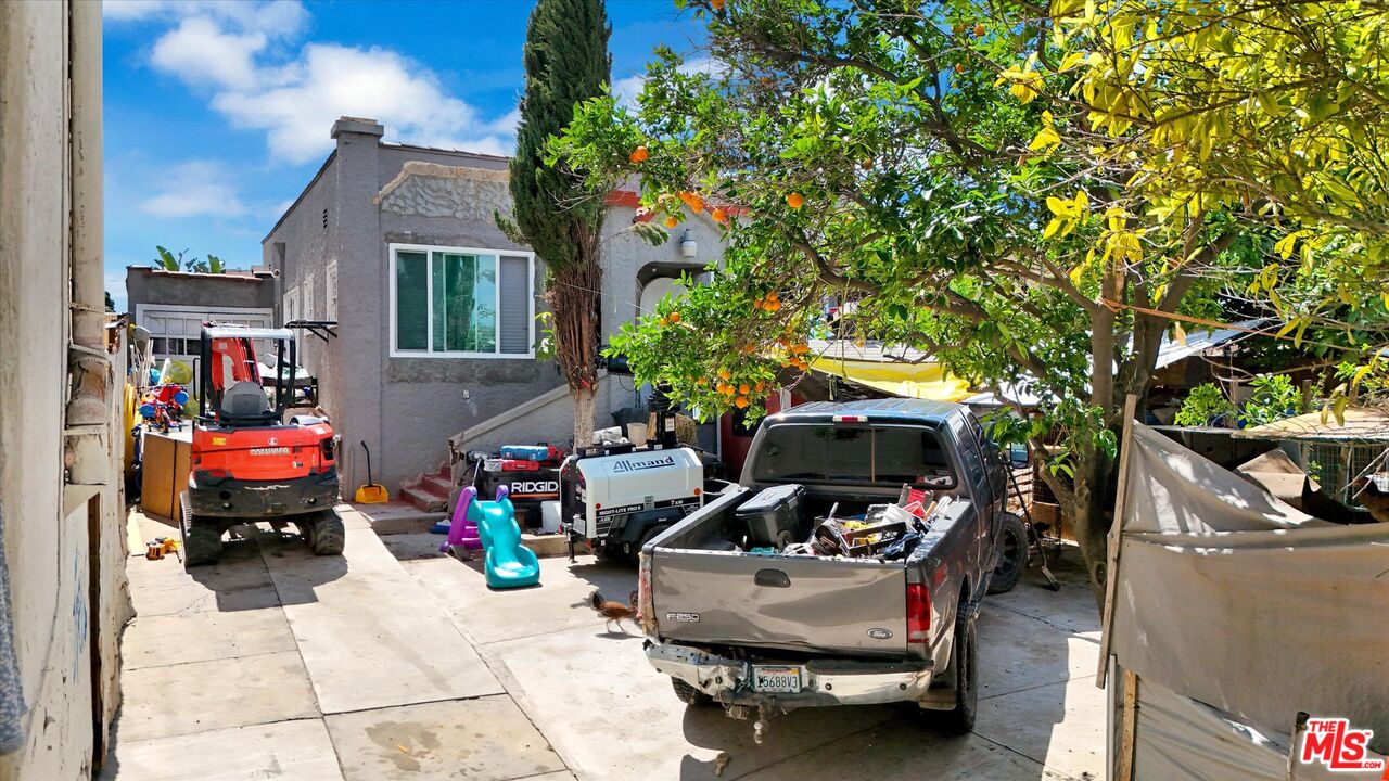 3226 City Terrace Dr