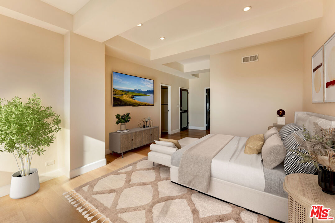 2220 Avenue Of The Stars Unit: 1601