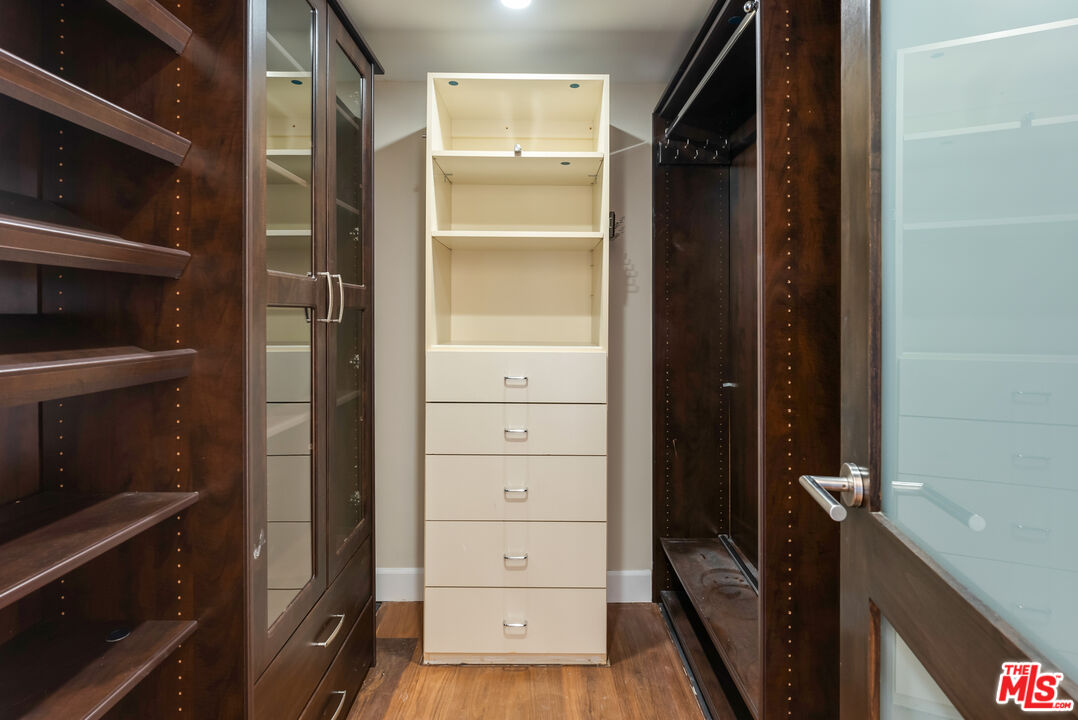 2220 Avenue Of The Stars Unit: 1601